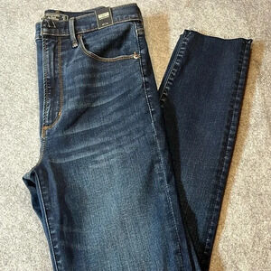 NWT's Abercrombie & Fitch Ultra High  Rise Super Skinny, size 27/4S